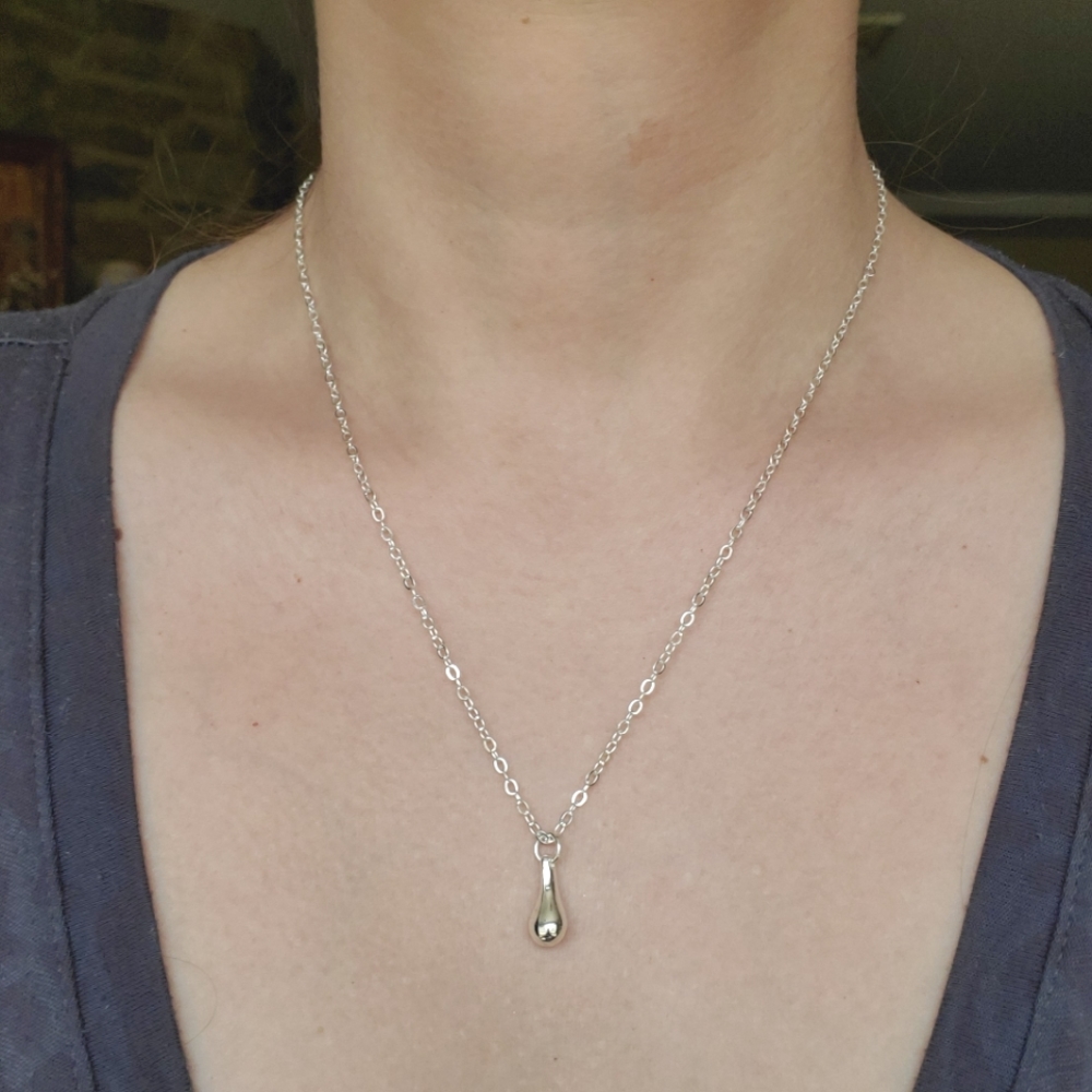 New Dainty Silver Teardrop Necklace - Picture 14 of 16